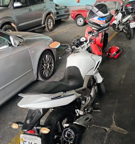 FAZER 250 ano 2015 baixo Km