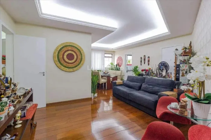 Apartamento à venda no bairro Silveira
