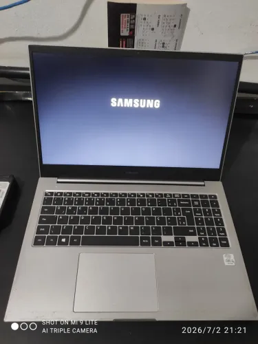 Notebook Samsung Core i3 10* ger 8 GB memória SSD mvme 256