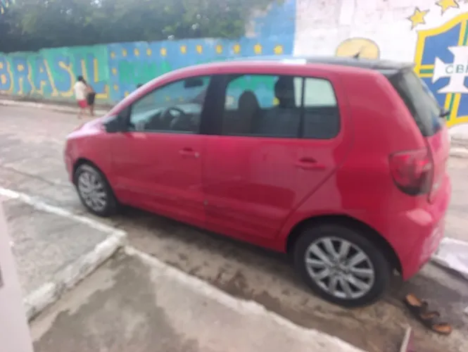 Volkswagen Fox 1.0 MI Total Flex 8V 5P 2014