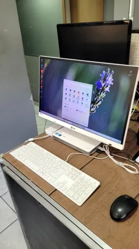 All In One LG / Core i5 / SSD / 4GB (Leia)