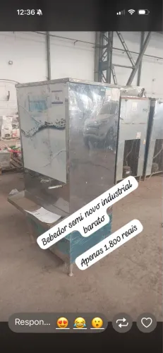 Bebedouro grande industrial