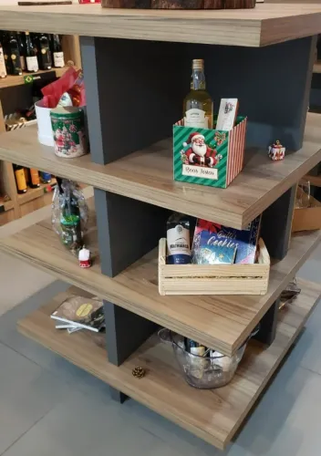Móvel expositor - Loja, Bar ou Uso Residencial