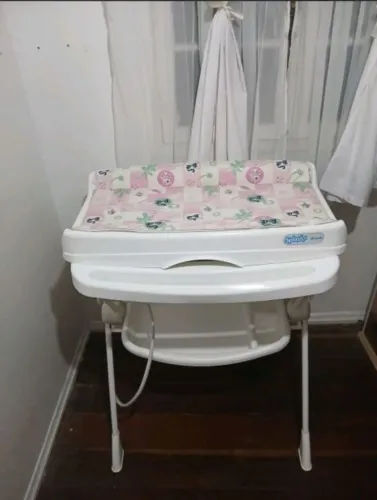 Banheira burigotto splash com trocador e bandeja porta-objetos