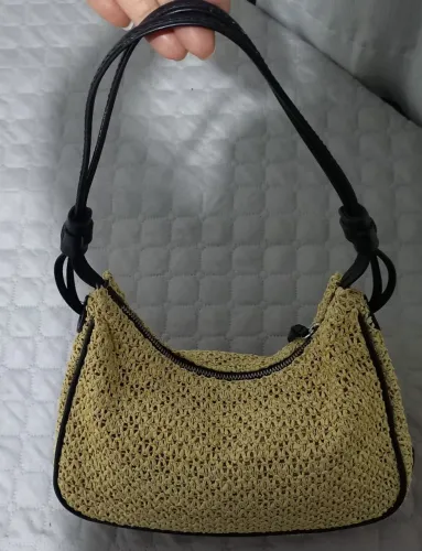 Bolsa Arezzo muito conservada