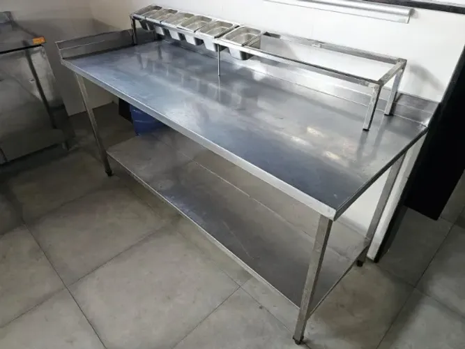 VENDO DIVERSOS BALCÕES INOX, COM E SEM CUBA