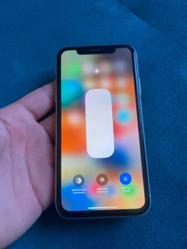 iPhone XR 64 TRASEIRA TRINCADA