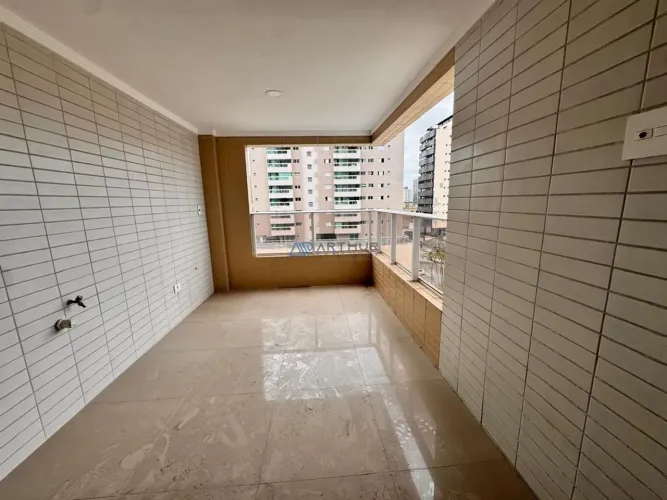 Apartamento à venda em Praia Grande com 3 dormitórios no Bairro Canto do Forte.