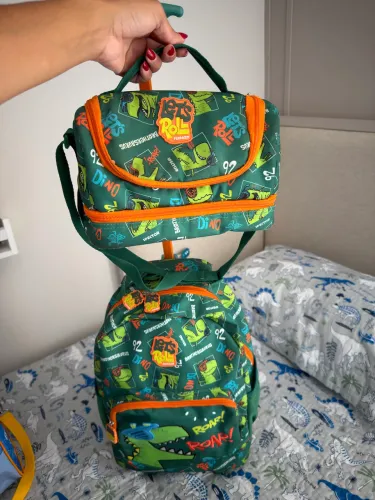 Mochila rodinha + lancheira térmica 