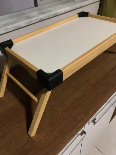 Vendo mesa para café da manhã na cama 