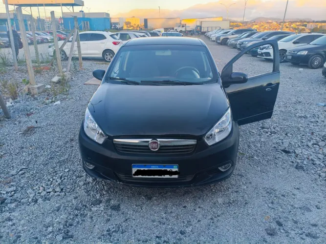 Fiat Grand Siena Attrac. 1.4 EVO F.flex 8V 2013
