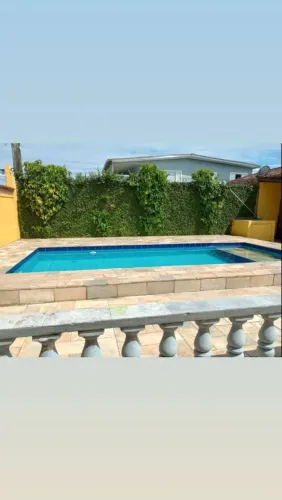 Casa com piscina para temporada