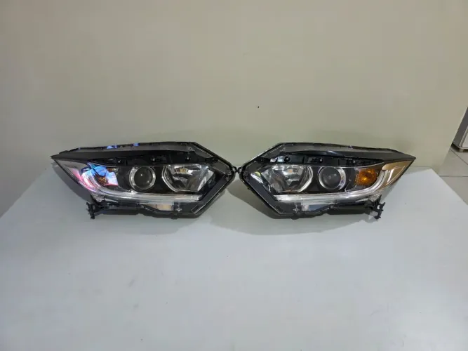 Par de Farol Hrv / HR-V 2019/2020/2021