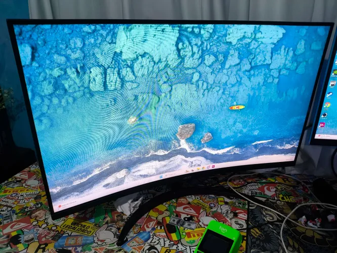 Monitor Asus 32" 180hz Curvo FHD - Aceito Cartão até 18x 