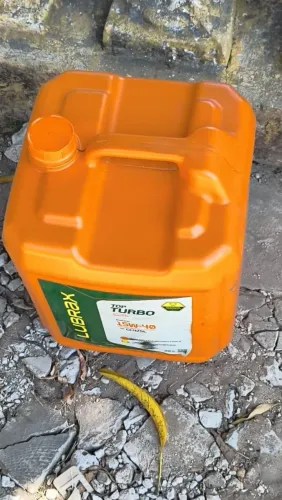 Oleo p motor caminhão