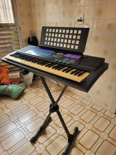 Teclado YAMAHA/PSR-185/PORTATONE