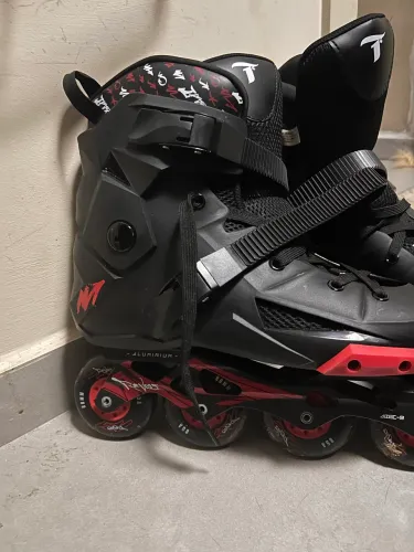 Patins traxart revolt 43/44
