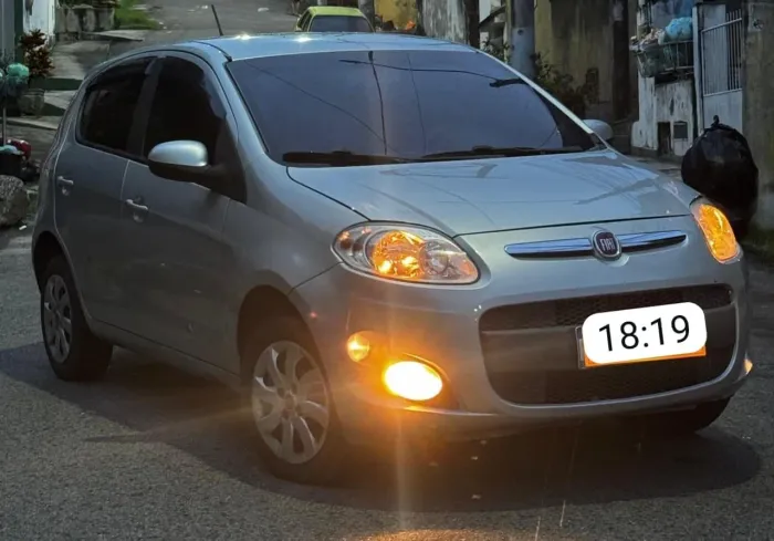 Fiat Palio Attractive 1.0 EVO Fire Flex 8V 5P 2014