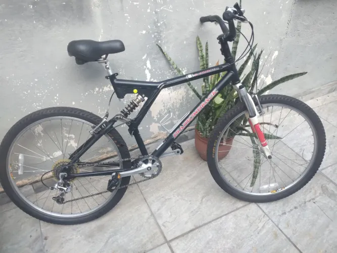 Bicicleta japonesa de trilha
