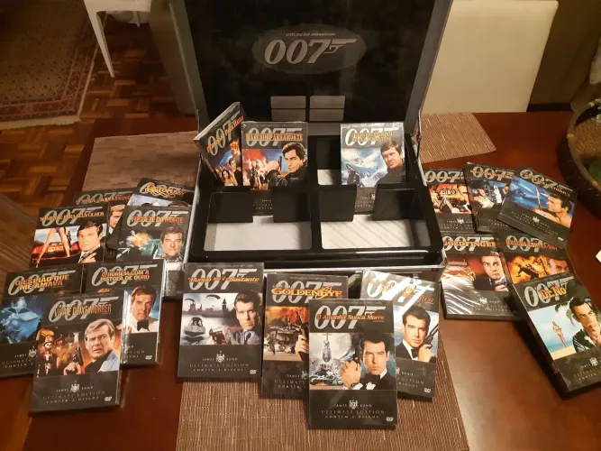 Item de Colecionador: Edição especial de 40 anos da franquia 007(1962-2002) com 20 filmes