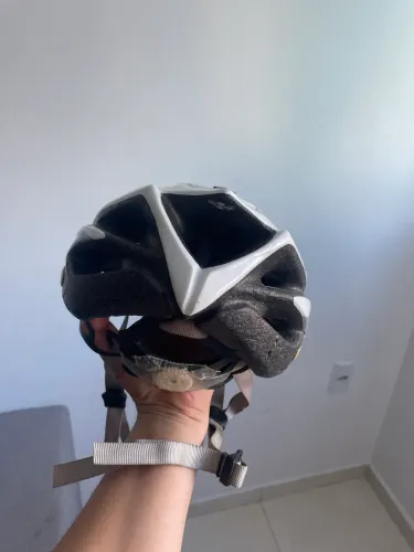 Capacete MTB BELL ,semi novo com pouco uso