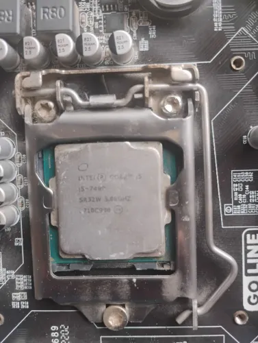 Placa Mãe Go LINE H1610 DG Com processador i5 de 7 geração 7400 .