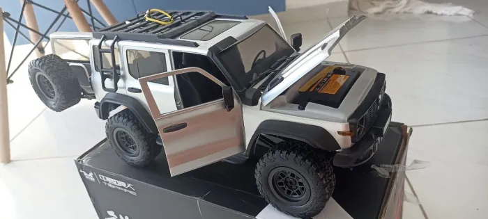 Carro de controle remoto mn300 escala 1/12
