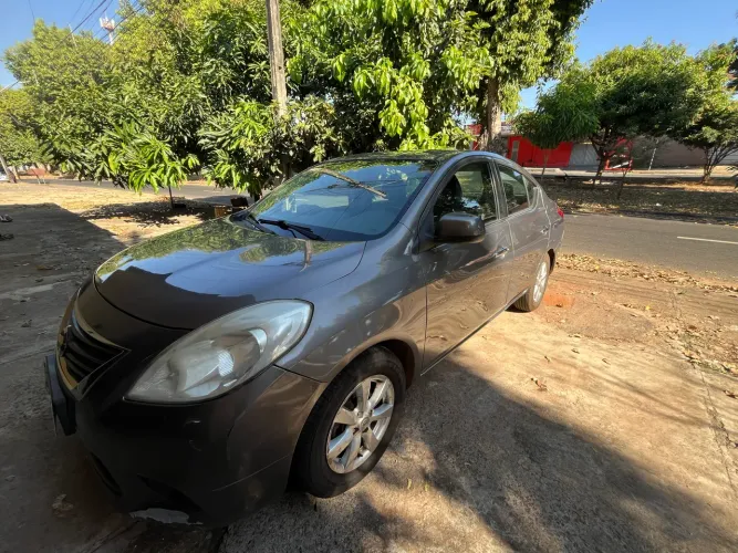 Nissan Versa SL 1.6 16V Flex Fuel 4P Mec. 2014