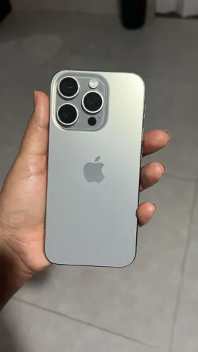 iPhone 15 pro 256 GB 