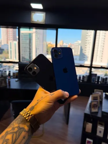 iPhone 12
