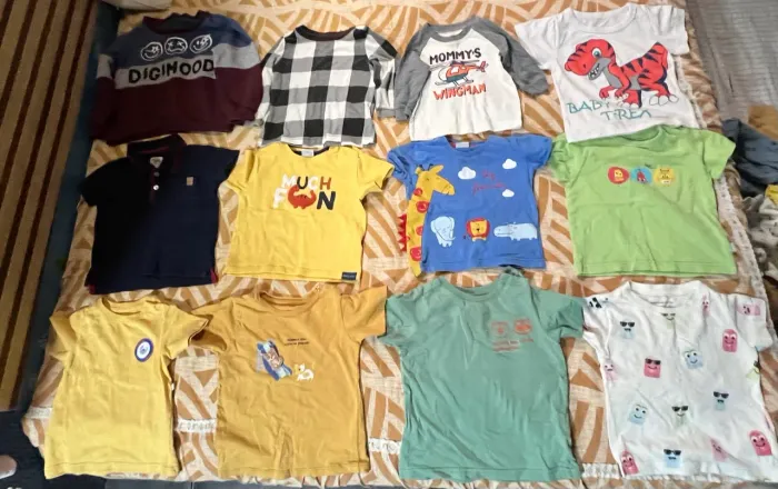 Lote de roupas do P ao 2 tamanhos variados