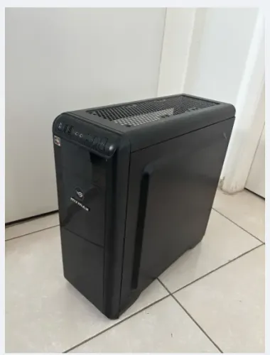 Gabinete gamer ROG Strix