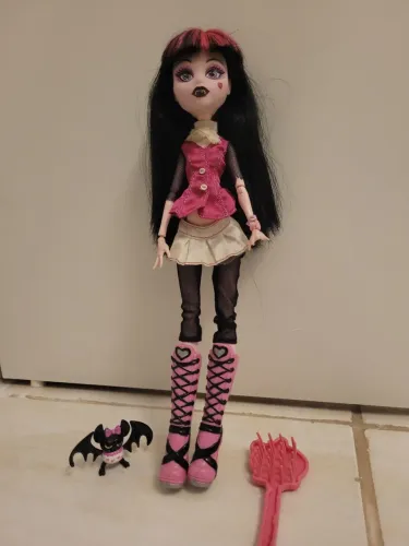DRACULAURA