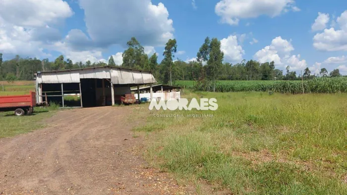 Sítio na estrada à venda, 76,08 hectares por R$ 6.500.000 - Fernão/SP