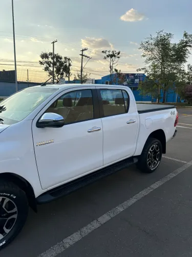 Toyota Hilux CD SRV 4X4 2.8 TDI Diesel Aut. 2025