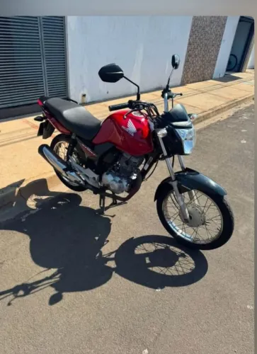 Vendo moto Honda cg 2018