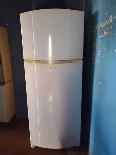 Vendo geladeira gelo seco