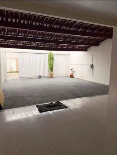 AM-Vende-se casa em Jabur