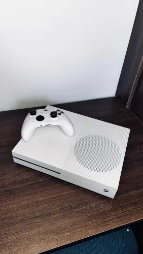 ? VENDO XBOX ONE S 1TB BRANCO + CONTROLE