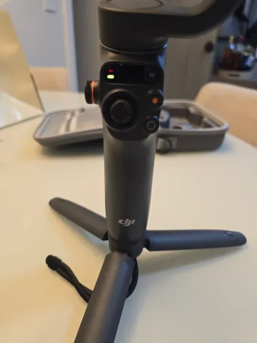 Gilbal Estabilizador de imagem para celular DJI Osmo 6