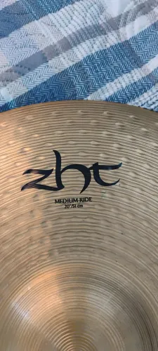 Medium Ride zildjian zht 20 li iga b12, semi novo.