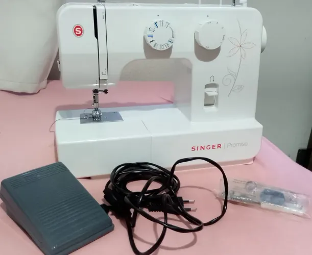 Máquina de costura 