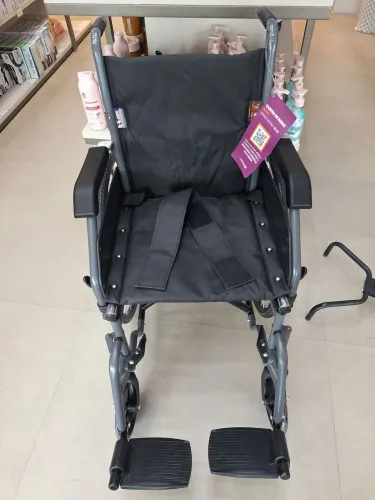 Cadeira de Rodas Basic em 12 x s juros 