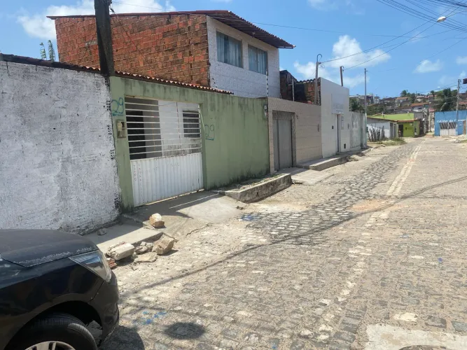 Casa redinha velha, por trás do posto domingos.