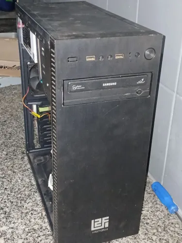 GABINETE DE COMPUTADOR