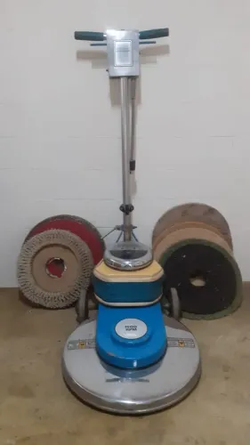 LAVADORA E POLIDORA ELECTROLUX
