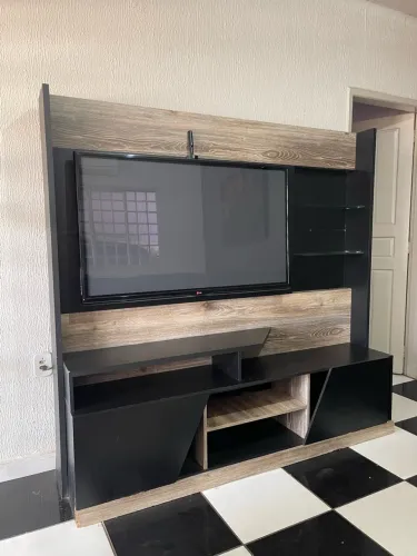 Estante de sala