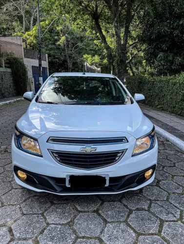 Chevrolet Onix Hatch LT 1.4 8V Flex Power Aut. 4P 2016
