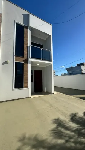 vendo sobrado em tijucas bairro universitário/ mata atlântica