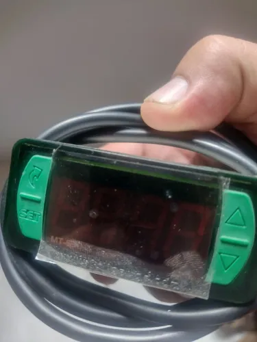 Controlador de temperatura e umidade